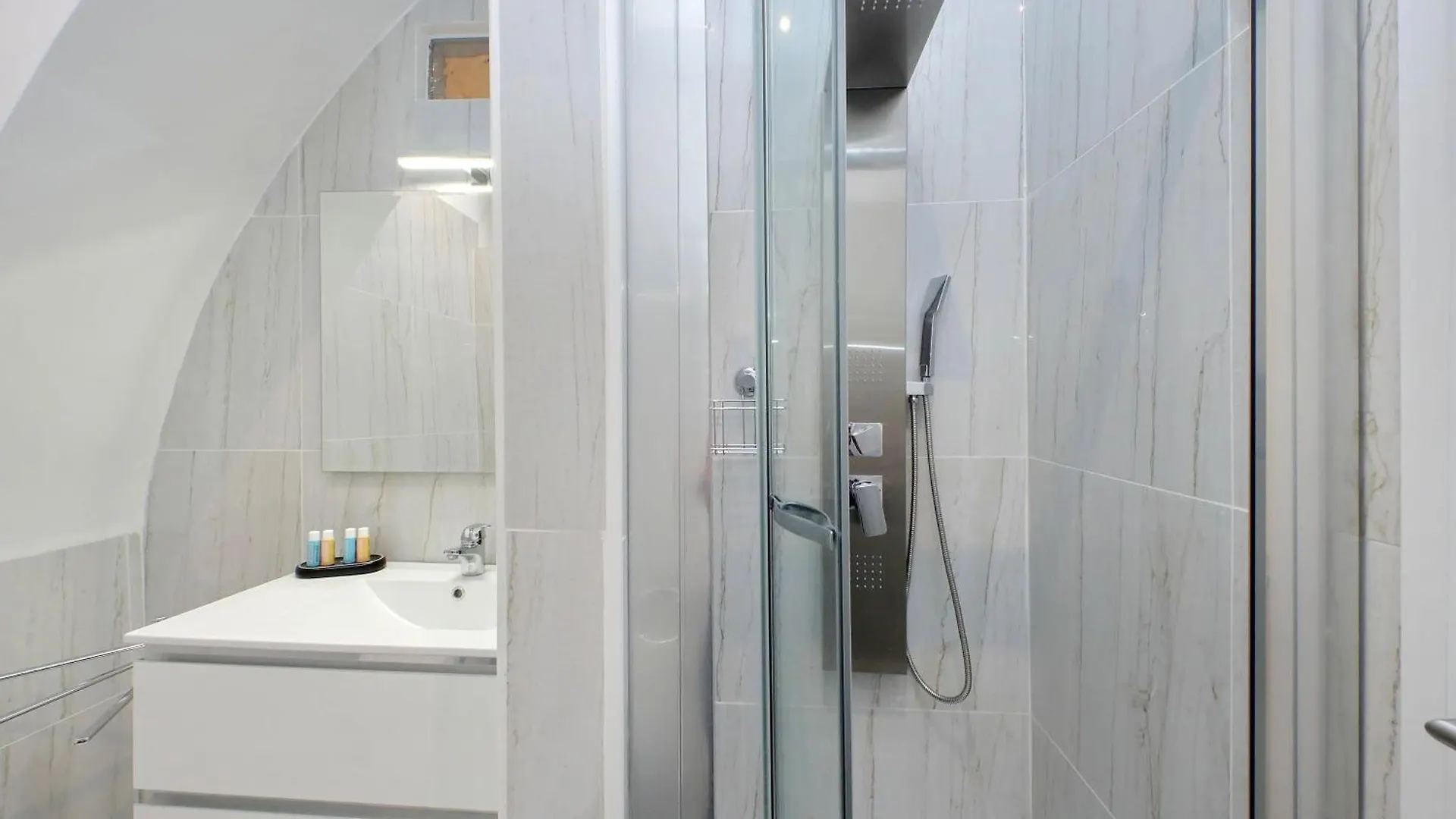 Trevi Feddy'S Apartment ローマ